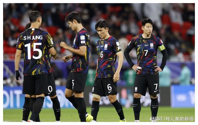 韩国队遭大黑马2-0完败！亚洲第13晋级决赛创造奇迹